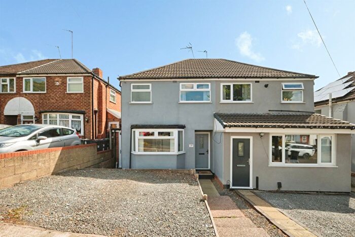 2 Bedroom Semi-Detached House For Sale In Lingfield Avenue, Birmingham, B44