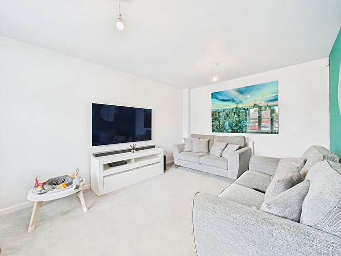 4 Bedroom Detached House For Sale In Tollgate Close, Cottage Farm, Oadby, LE2