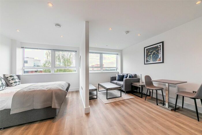 Studio To Rent In Wood Street, East Grinstead, West Sussex, RH19