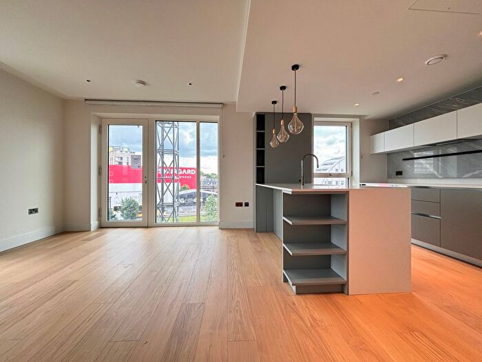 1 Bedroom Flat To Rent In Reflection Apartments, Cascade Way, W12