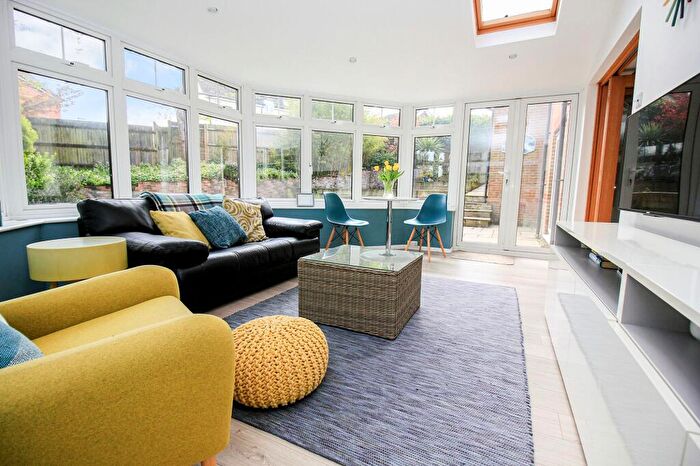 4 Bedroom Detached House For Sale In Clifton Gardens, West End, SO18