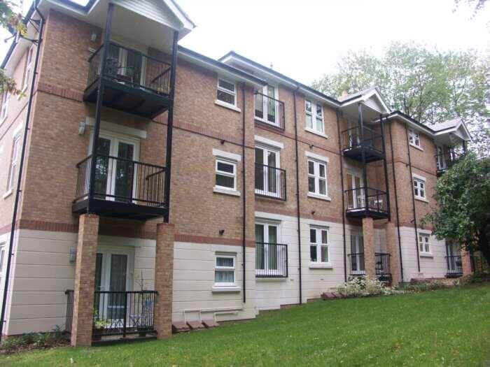 2 Bedroom Apartment To Rent In Adrian Close, Boxmoor, Hemel Hempstead, HP1