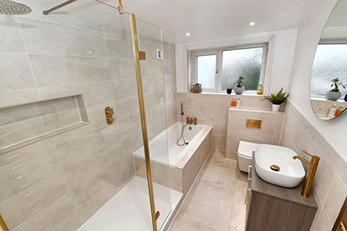 3 Bedroom Terraced House For Sale In Manchester Road, Worsley, M28