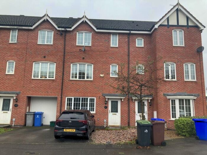 4 Bedroom Terraced House To Rent In Godwin Way, Stoke-on-trent, ST4