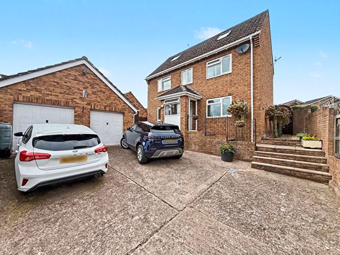 4 Bedroom Detached House For Sale In Orkney Mews, Tiverton, EX16