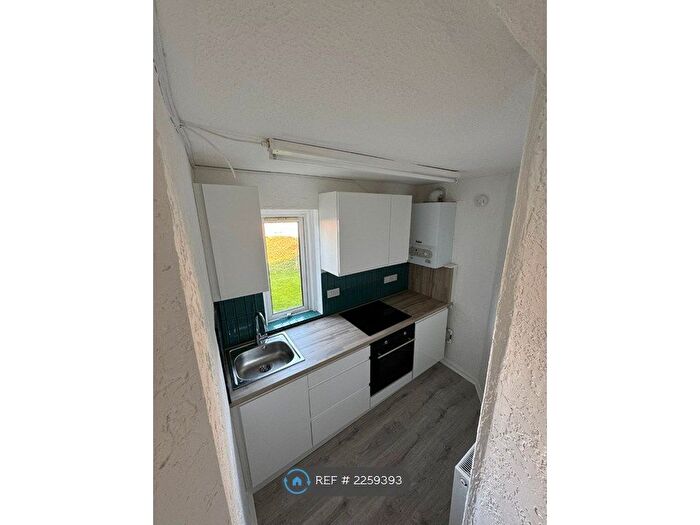 2 Bedroom Flat To Rent In Queen Street, Peterhead, AB42