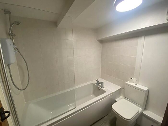 1 Bedroom Flat To Rent In High Street, Amesbury, SP4