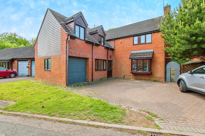5 Bedroom Detached House For Sale In Dry Leys, Peterborough, PE2