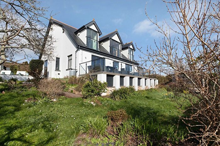 4 Bedroom Detached House For Sale In Holcombe Road, Teignmouth, TQ14