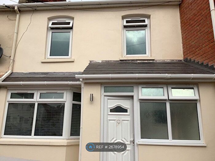 3 Bedroom Terraced House To Rent In Pangbourne Street, Reading, RG30