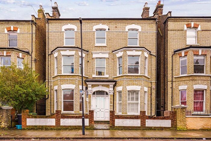 2 Bedroom Flat To Rent In Lambert Road, Brixton, SW2