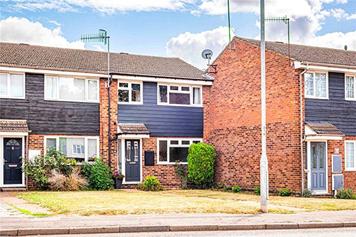 3 Bedroom Terraced House For Sale In Water Lane, Kings Langley, Hertfordshire, WD4
