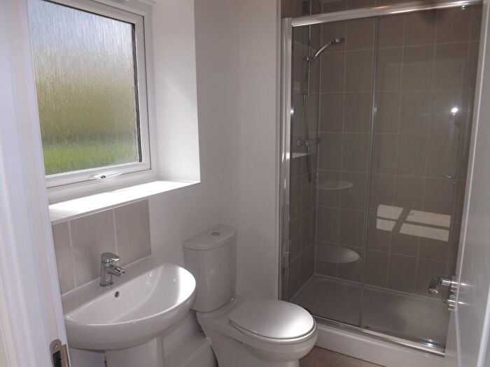 2 Bedroom Flat To Rent In Broadhurst Place, Basildon, SS14