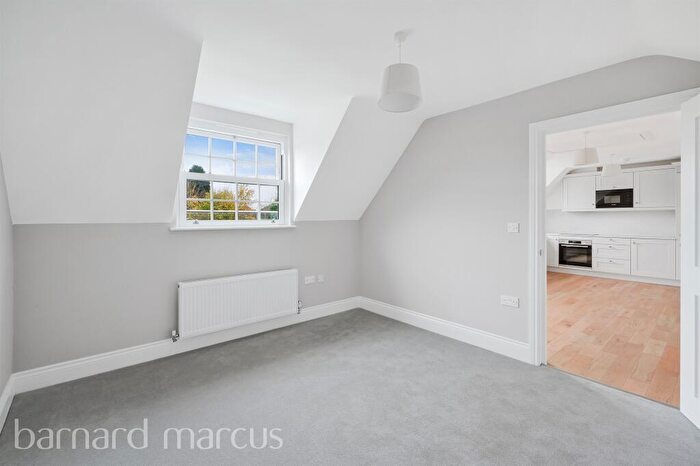 1 Bedroom Apartment For Sale In Horsham Road, Beare Green, Dorking, RH5