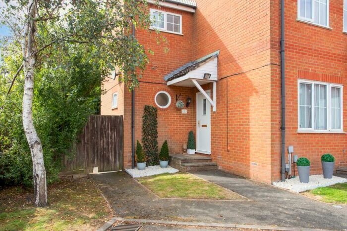 1 Bedroom Maisonette To Rent In Hammers Gate St. Albans, AL2