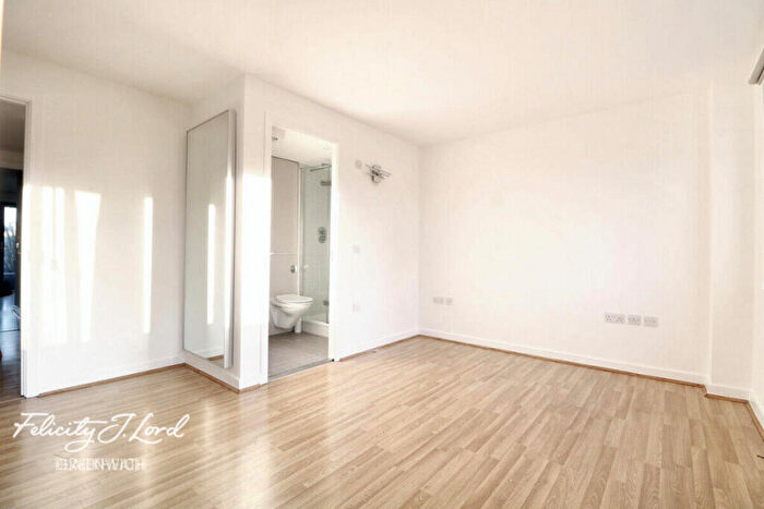 2 Bedroom Apartment To Rent In Deals Gateway, London, SE13