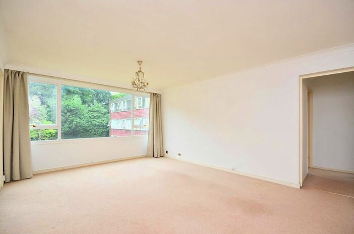 2 Bedroom Flat To Rent In Boxgrove Avenue, Guildford, Burpham, Guildford, GU1