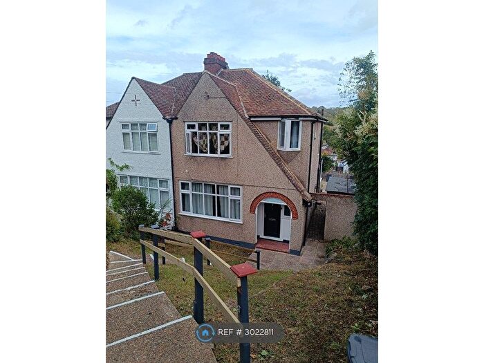 3 Bedroom Semi-Detached House To Rent In Hilltop Road, Whyteleafe, CR3