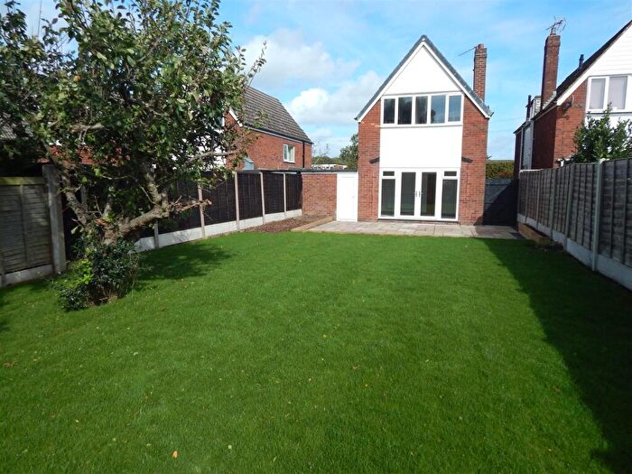 3 Bedroom Link Detached House To Rent In Downsell Road, Redditch, B97