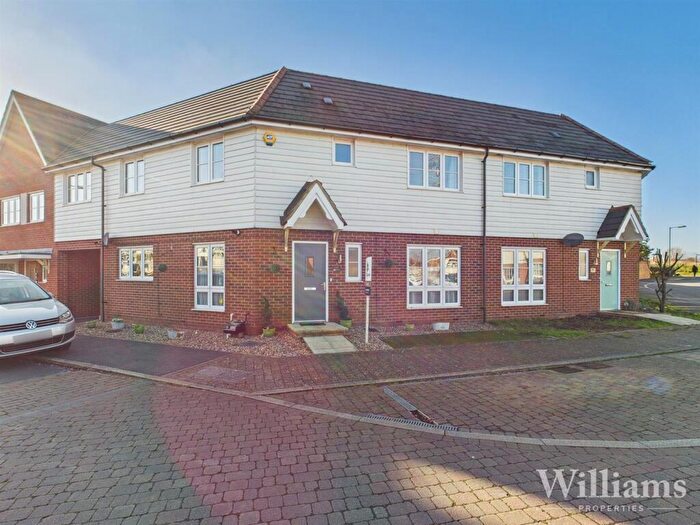4 Bedroom Semi-Detached House To Rent In Avalon Street, Aylesbury, HP18