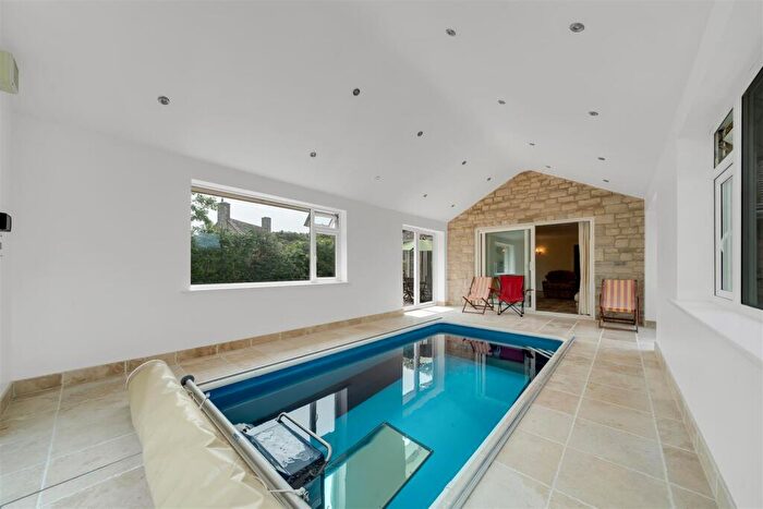 3 Bedroom Bungalow For Sale In Russell Avenue, Swanage, BH19 - Photo 5