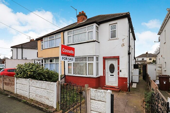 3 Bedroom Semi Detached House For Sale In Hadley Road, Bilston, WV14