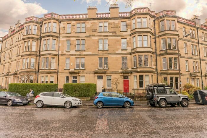 3 Bedroom Flat To Rent In Merchiston Crescent, Merchiston, Edinburgh, EH10