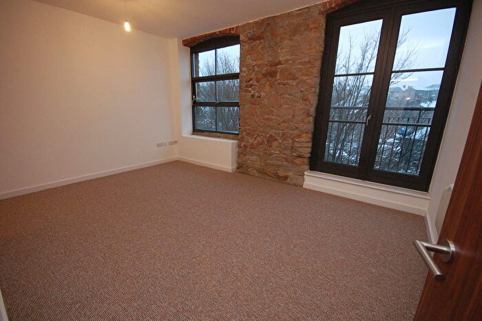 2 Bedroom Apartment To Rent In Victoria Street, Glossop, SK13