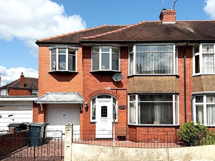 4 Bedroom End Of Terrace House For Sale In Roseway, Harlescott, Shrewsbury, SY1