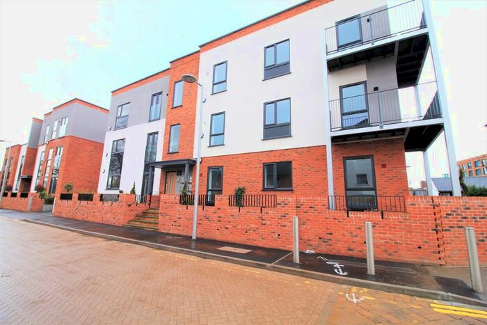 2 Bedroom Apartment To Rent In St Catherines Close, Birmingham, B15