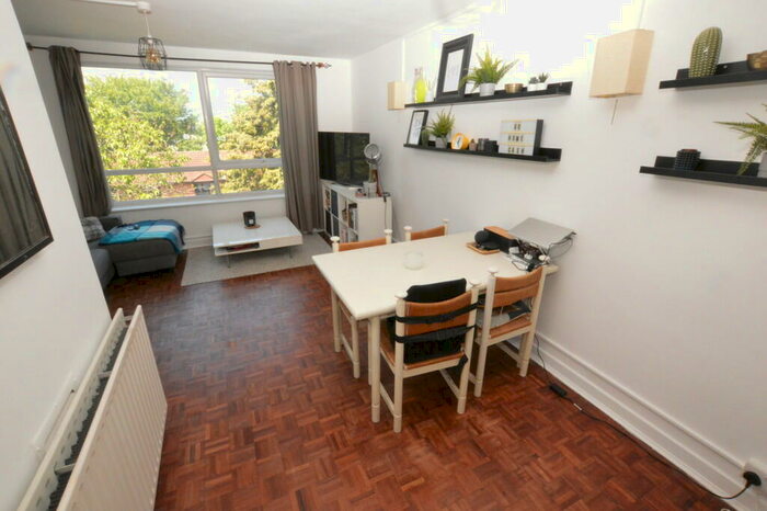2 Bedroom Apartment To Rent In Epsom Road, Croydon, CR0