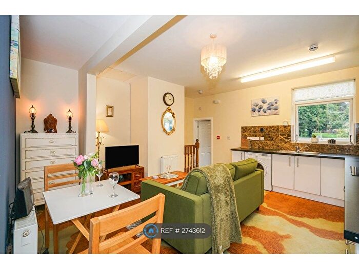 1 Bedroom Flat To Rent In Eccles Town Centre, Eccles, M30