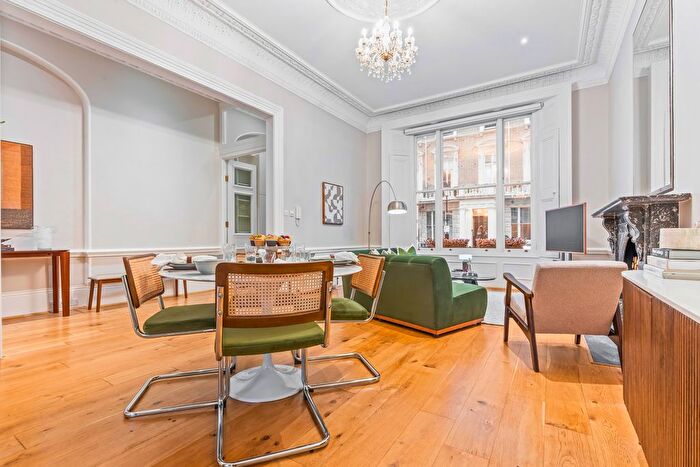 2 Bedroom Flat To Rent In Clanricarde Gardens, London, W2