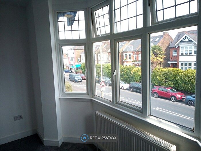 2 Bedroom Flat To Rent In Portside, Thames Ditton, KT7