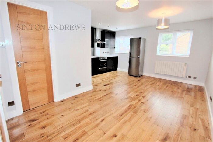 1 Bedroom Flat To Rent In Clementine Close, Ealing, W13