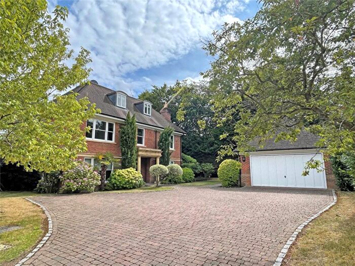 6 Bedroom Detached House For Sale In Eastcott Close, Kingston Hill, Kingston Upon Thames, Surrey, KT2