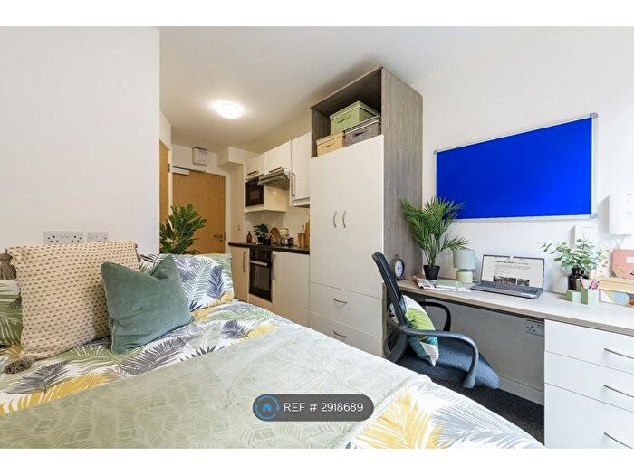 Studio To Rent In West Park Place, Edinburgh, EH11