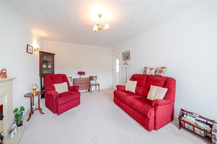 2 Bedroom Bungalow For Sale In Wrenbury Grove, Cookridge, Leeds, LS16