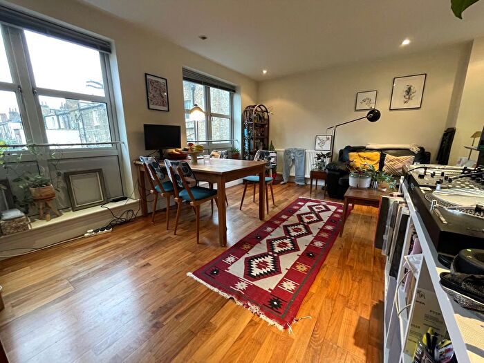 2 Bedroom Flat To Rent In Kay Street, London, E2