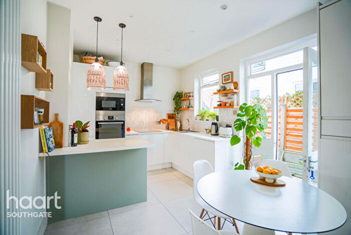 1 Bedroom Maisonette For Sale In Lascotts Road, London, N22