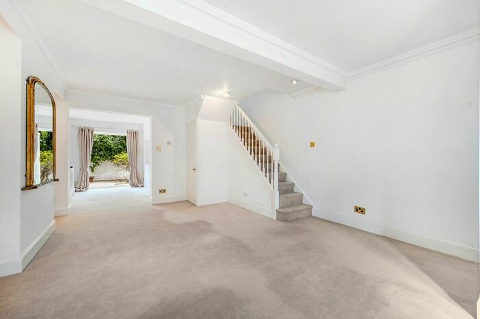 2 Bedroom Terraced House To Rent In Novello Street, London, SW6