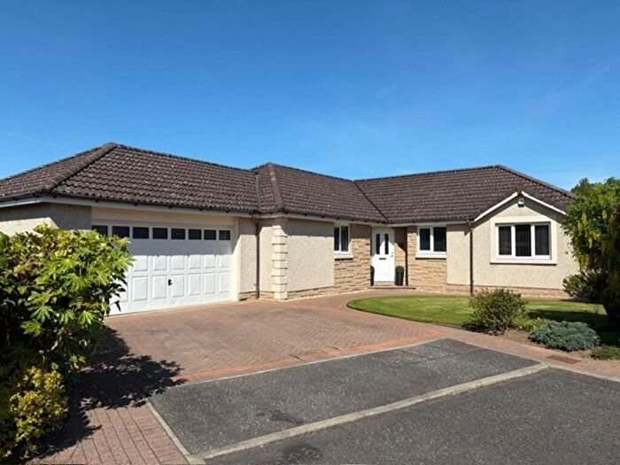 4 Bedroom Bungalow For Sale In Braemar Gardens, Glenrothes, KY6