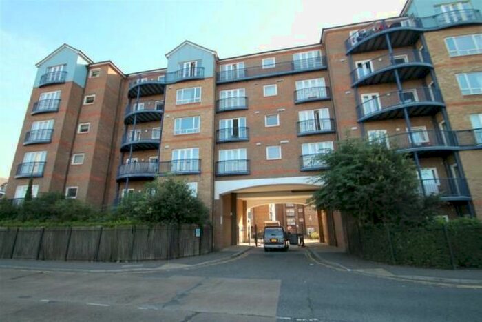 2 Bedroom Property To Rent In Argent Court, Argent Street, Grays, RM17