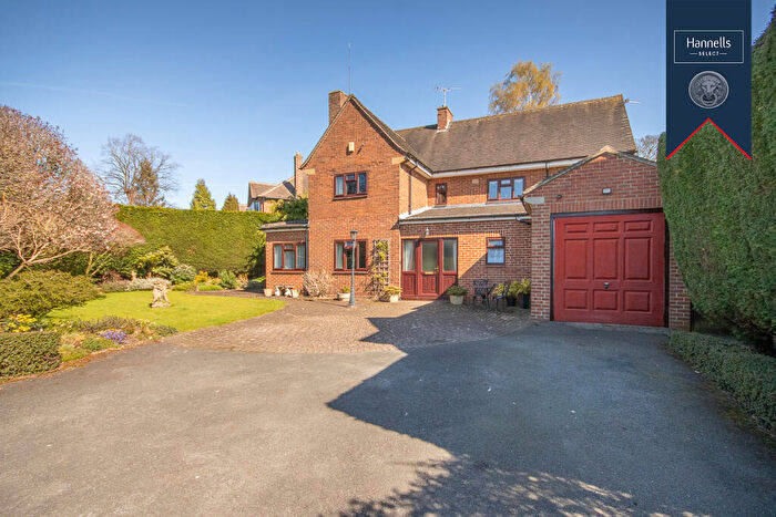 4 Bedroom Detached House For Sale In Ruskin Road, Derby, DE1