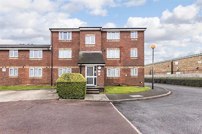 Studio For Sale In Liden Close, Walthamstow, London, E17