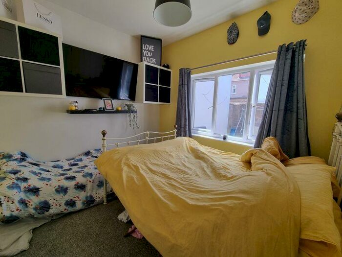 1 Bedroom Flat For Sale In Rodney Road, Kingswood, BS15