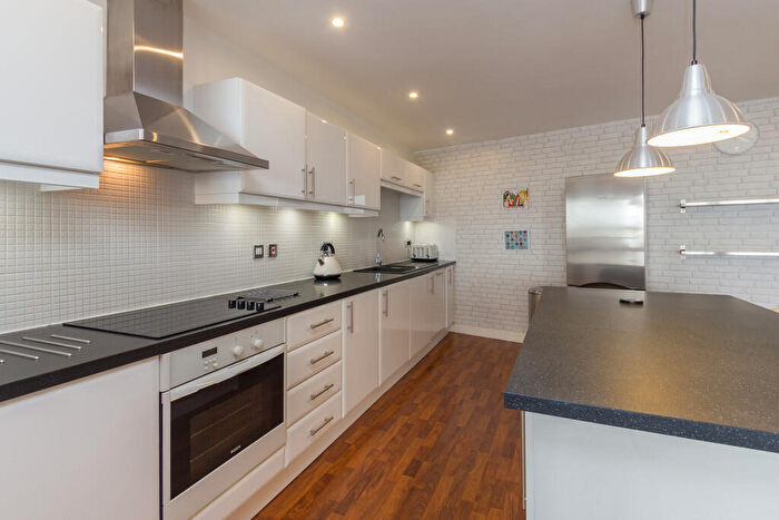 2 Bedroom Apartment To Rent In Amazon Lofts, Tenby Street, Jewellery Quarter, B1