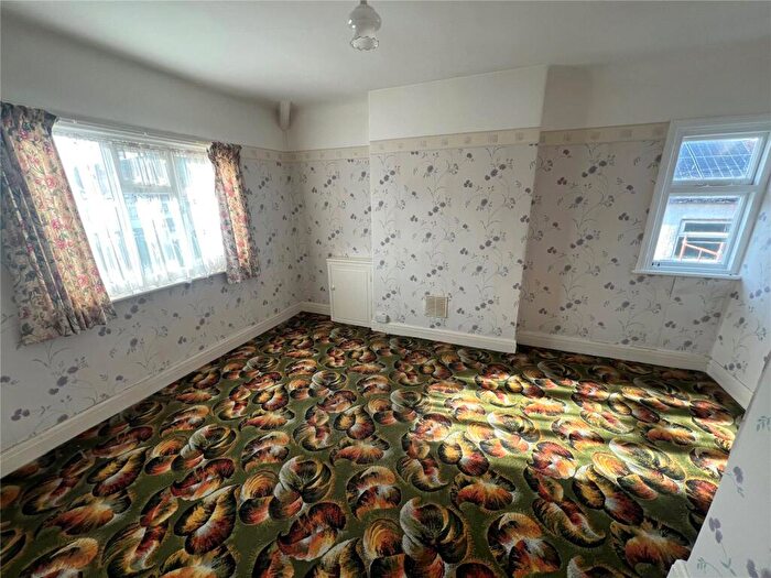 3 Bedroom Flat For Sale In Brompton Avenue, Rhos On Sea, Colwyn Bay, Conwy, LL28