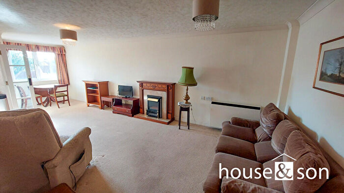 2 Bedroom Apartment For Sale In Viscount Court, Owls Road, Bournemouth, BH5