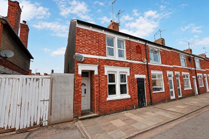 2 Bedroom End Of Terrace House For Sale In Cornwall Road, Kettering, NN16